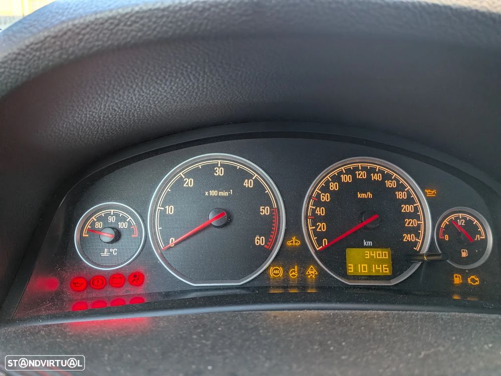 Opel Vectra Caravan 1.9 CDTi Executive - 17