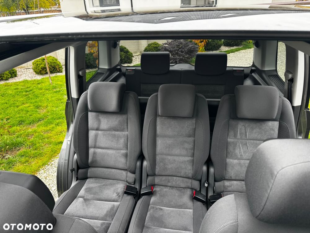 Volkswagen Touran - 8