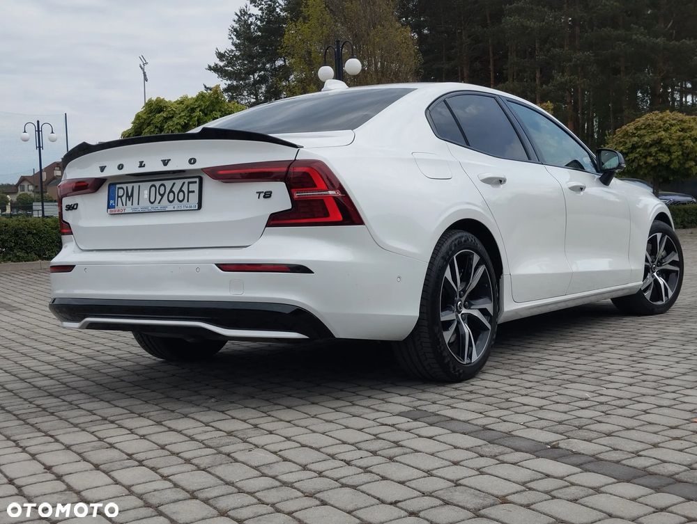 Volvo S60 T8 Recharge AWD Plus Dark - 23