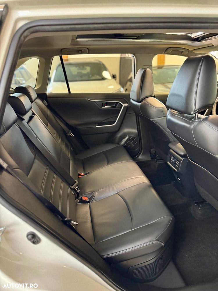 Toyota RAV4 - 33