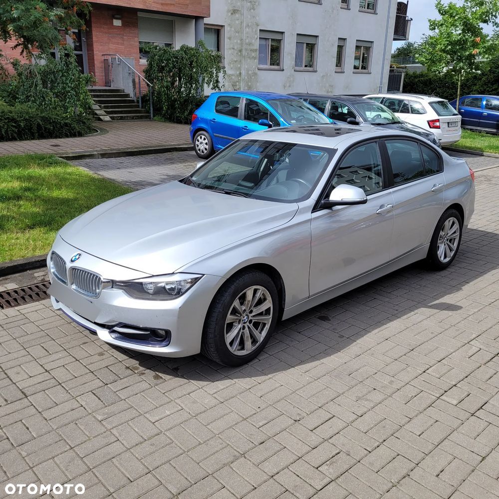 BMW Seria 3 328i xDrive - 1