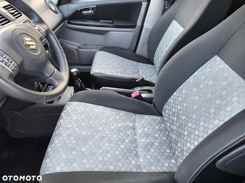 Suzuki SX4 1.6 VVT 4x2 Comfort - 15