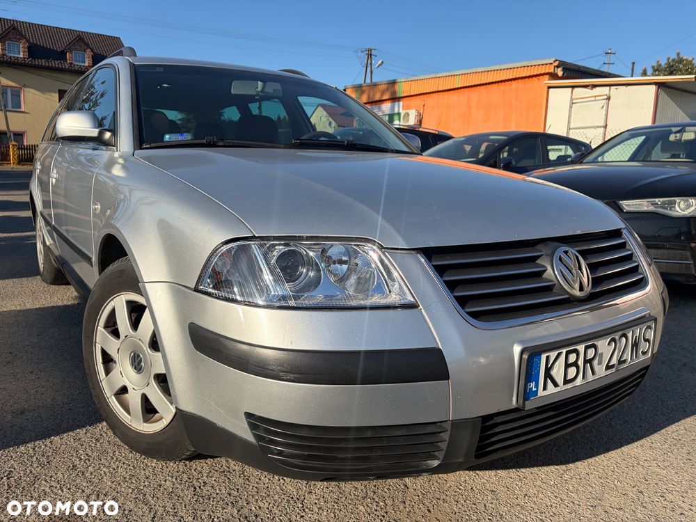 Volkswagen Passat 1.9 TDI Comfortline Family - 12