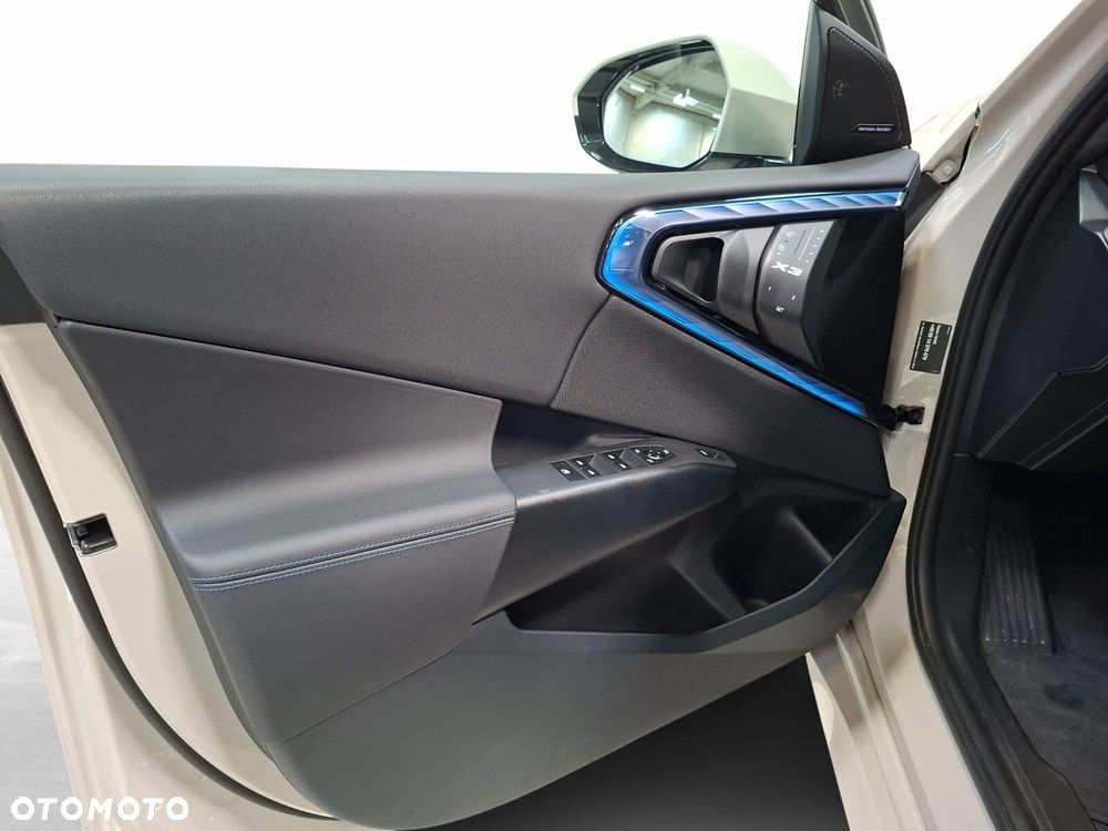 BMW X3 xDrive20d mHEV - 12
