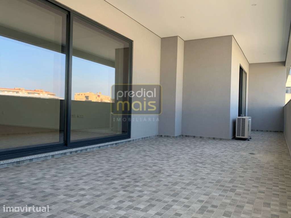 APARTAMENTO T1 NOVO C/ TERRAÇO - JUNTO AO CENTRO - Grande imagem: 3/7