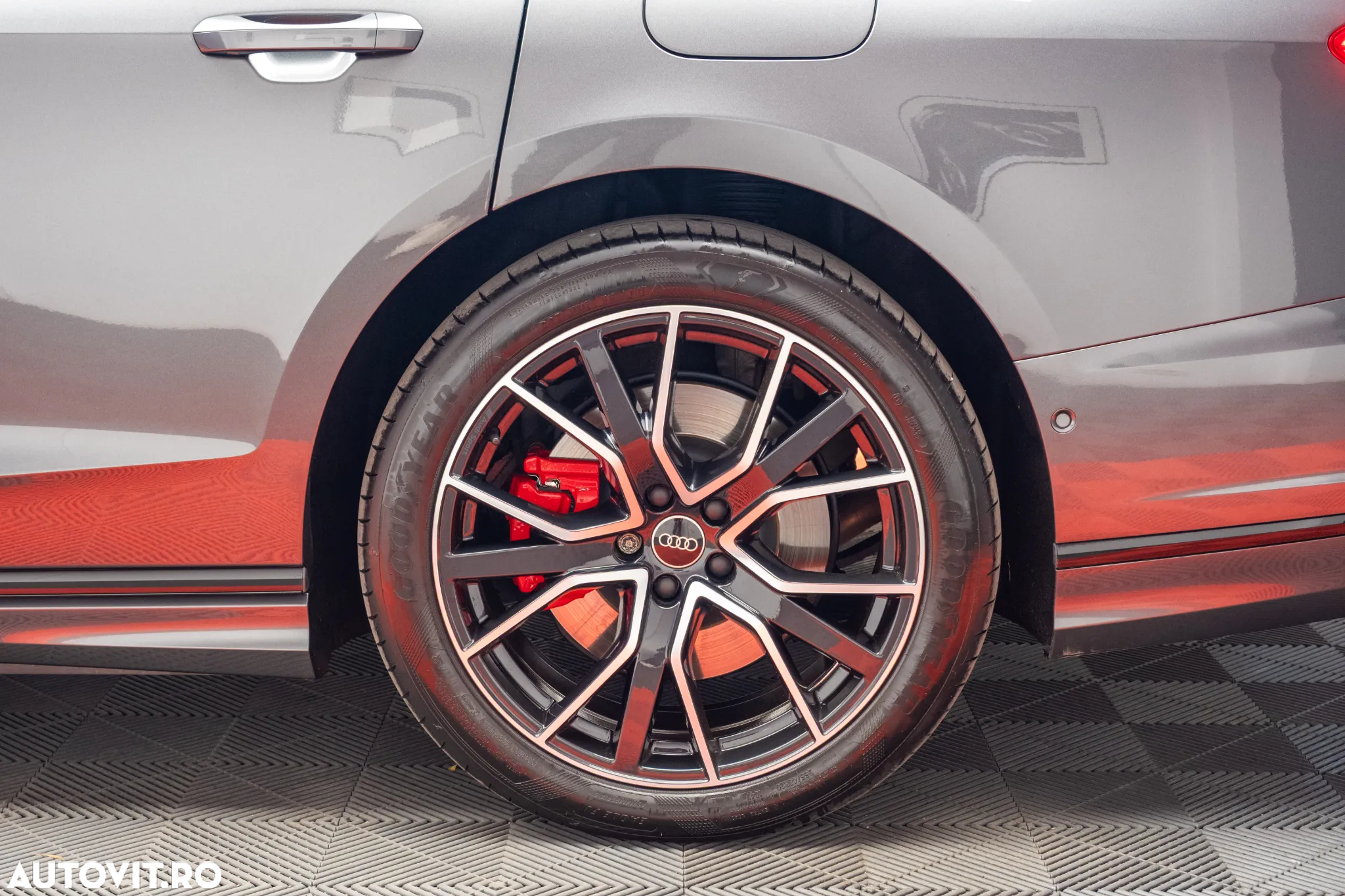 Audi A8 A8L 60 TFSI e quattro Tiptronic PHEV - 14