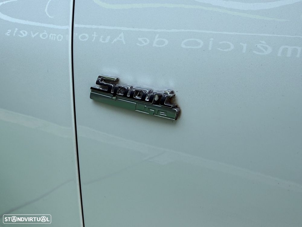 BMW 218 i Cabrio Line Sport Auto - 23