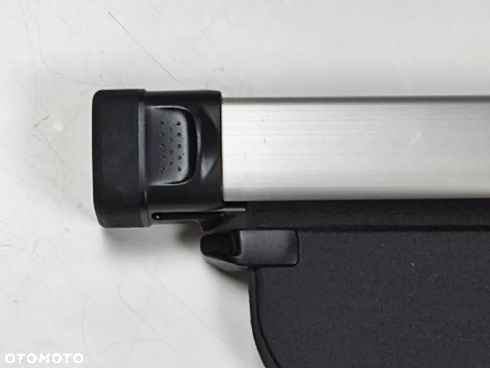 TOYOTA PRIUS od 2016r Roleta Bagażnika - 2