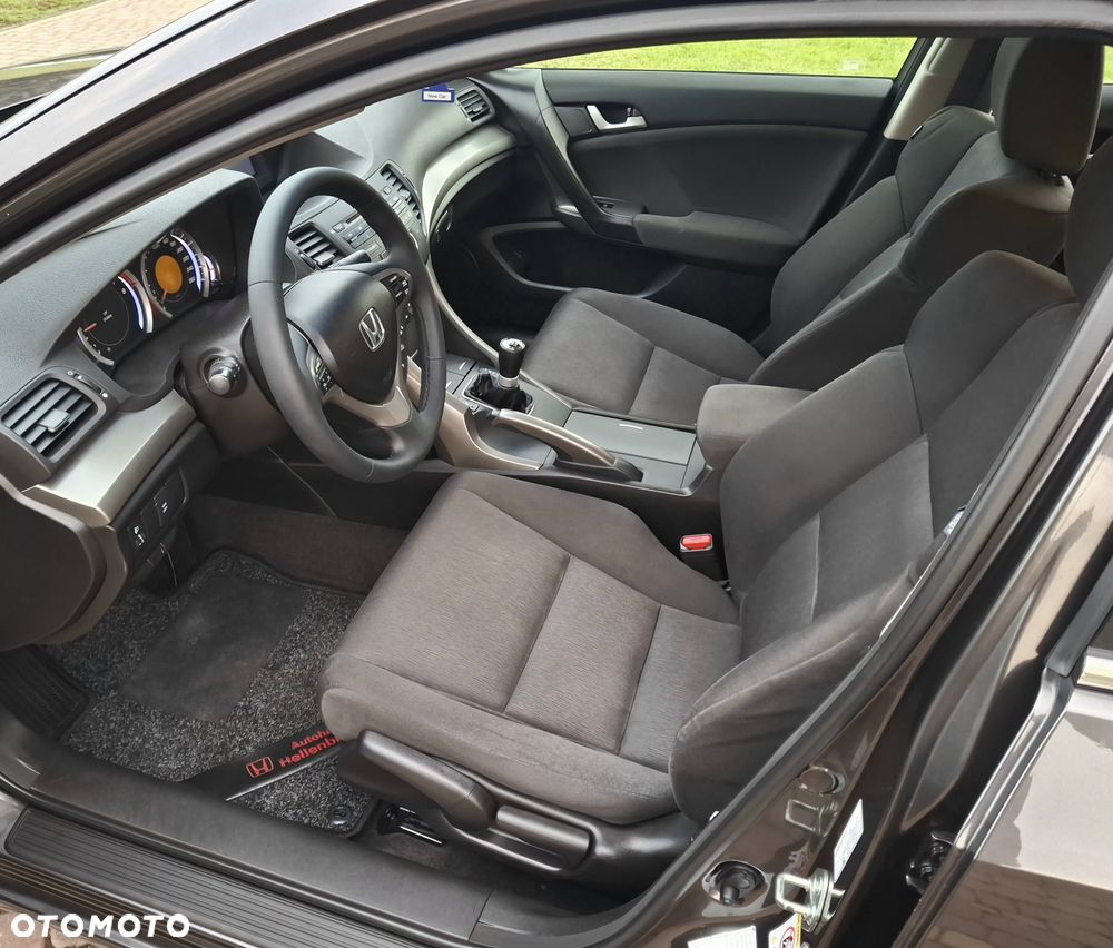 Honda Accord 2.0 Elegance - 24