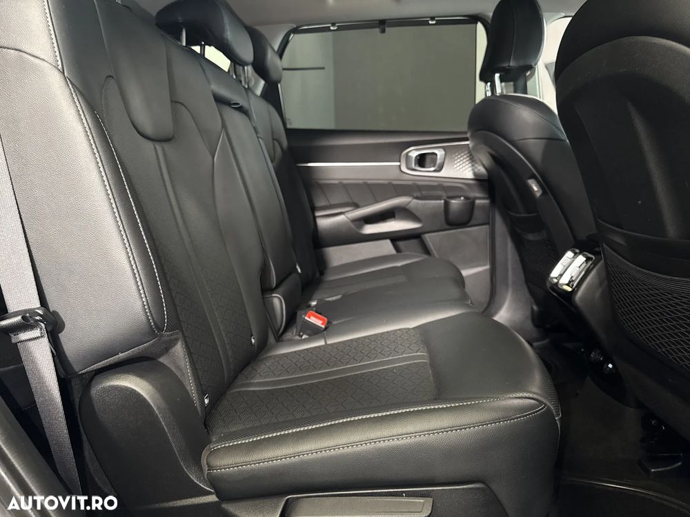 Kia Sorento - 13