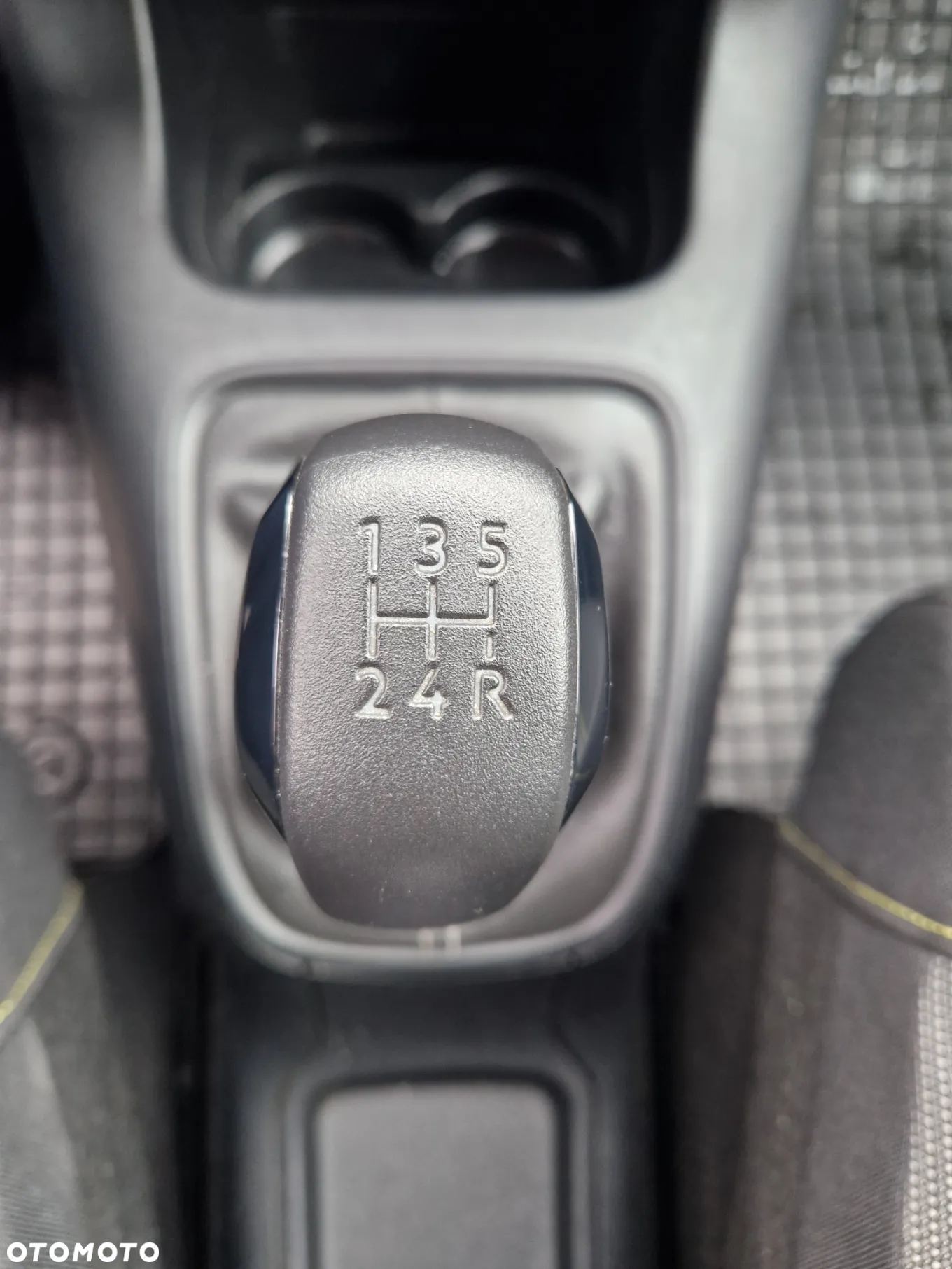 Citroën C3 1.2 PureTech Shine - 24