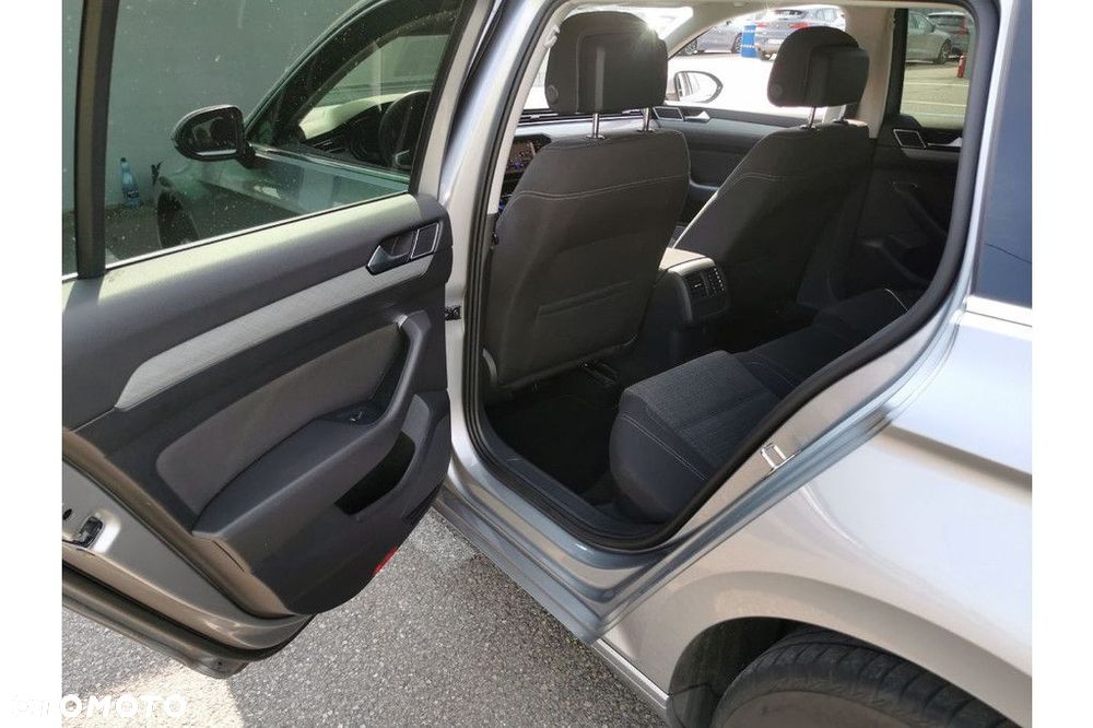 Volkswagen Passat Variant 2.0 TDI EVO Business - 6