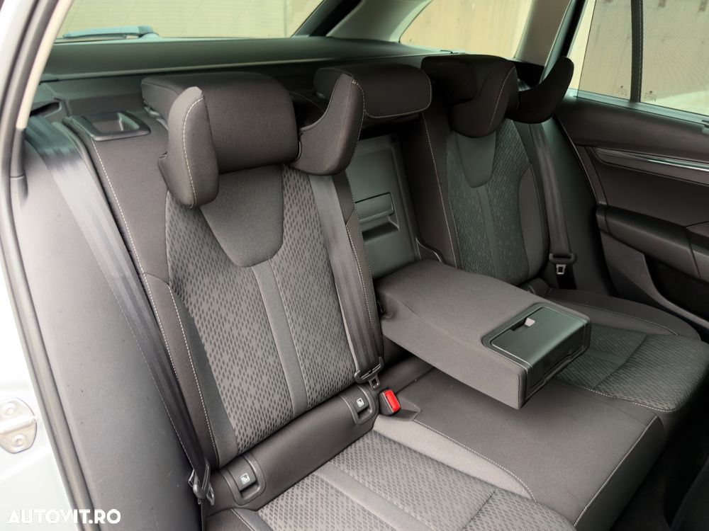 Skoda Octavia 2.0 TDI DSG First Edition - 32