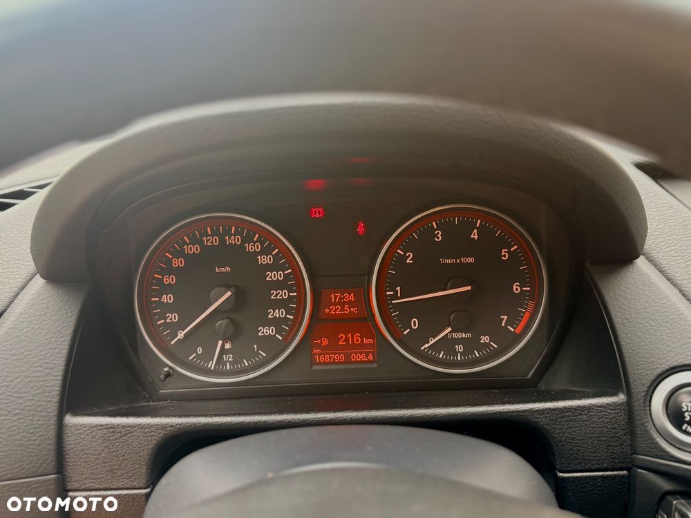 BMW X1 sDrive18i - 24