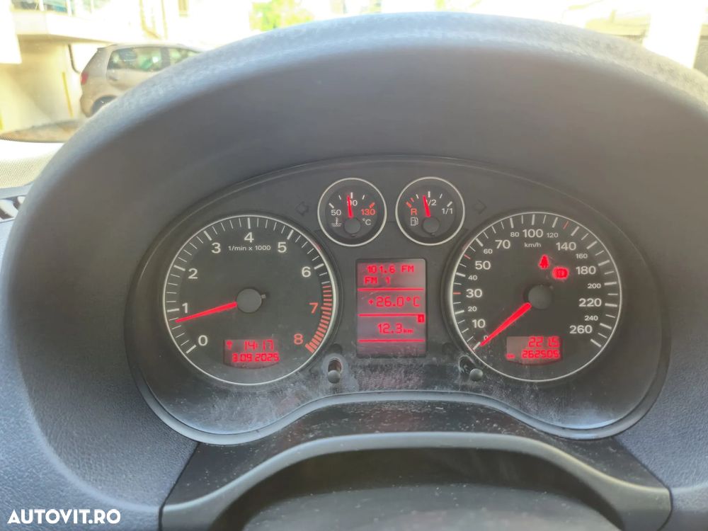 Audi A3 Sportback 1.6 FSI Ambition - 4