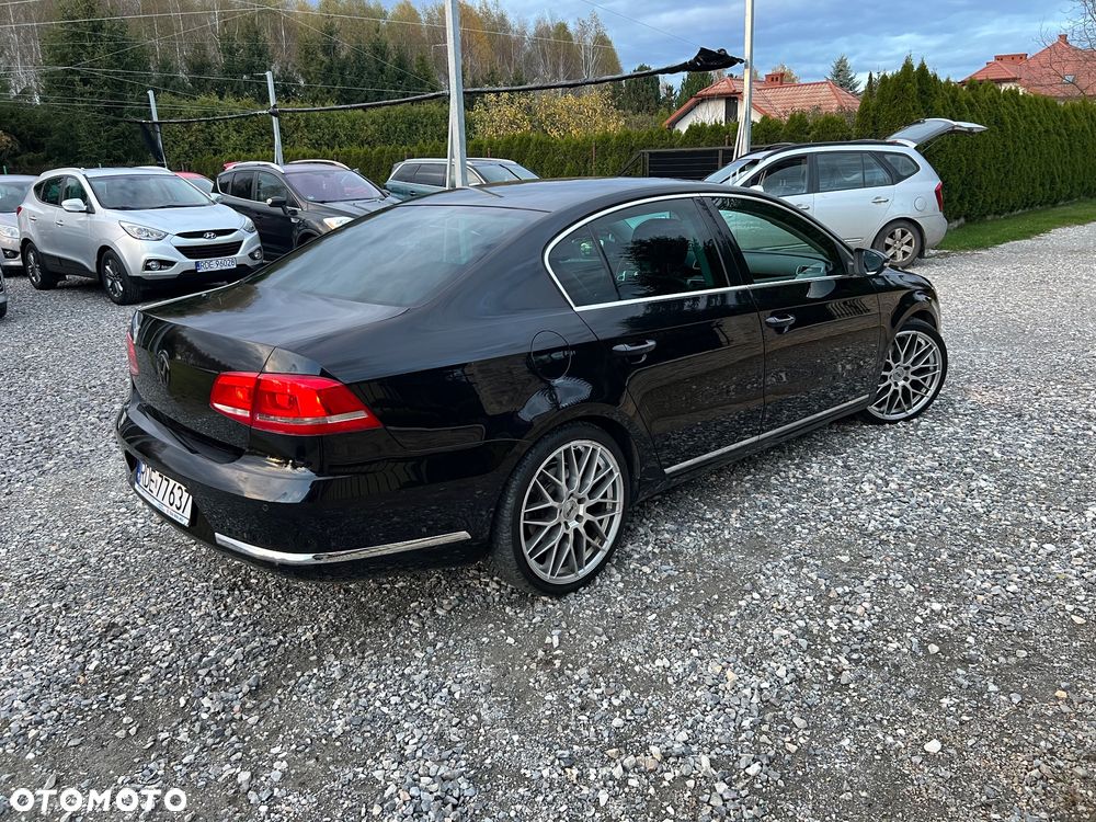 Volkswagen Passat - 4