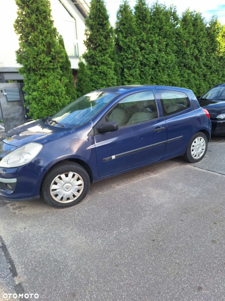 Renault Clio 2006 photo 4