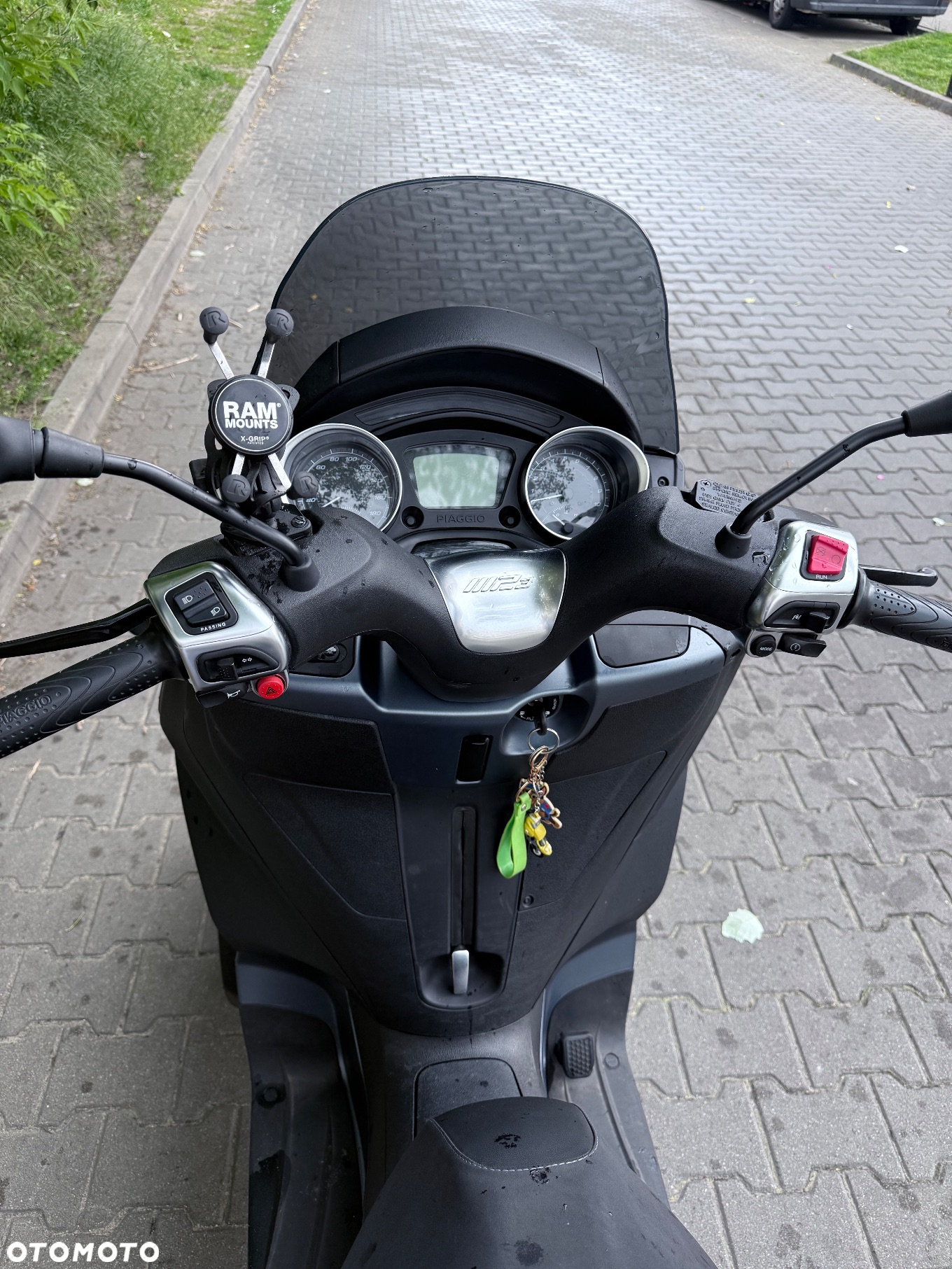 Piaggio MP-3 - 5