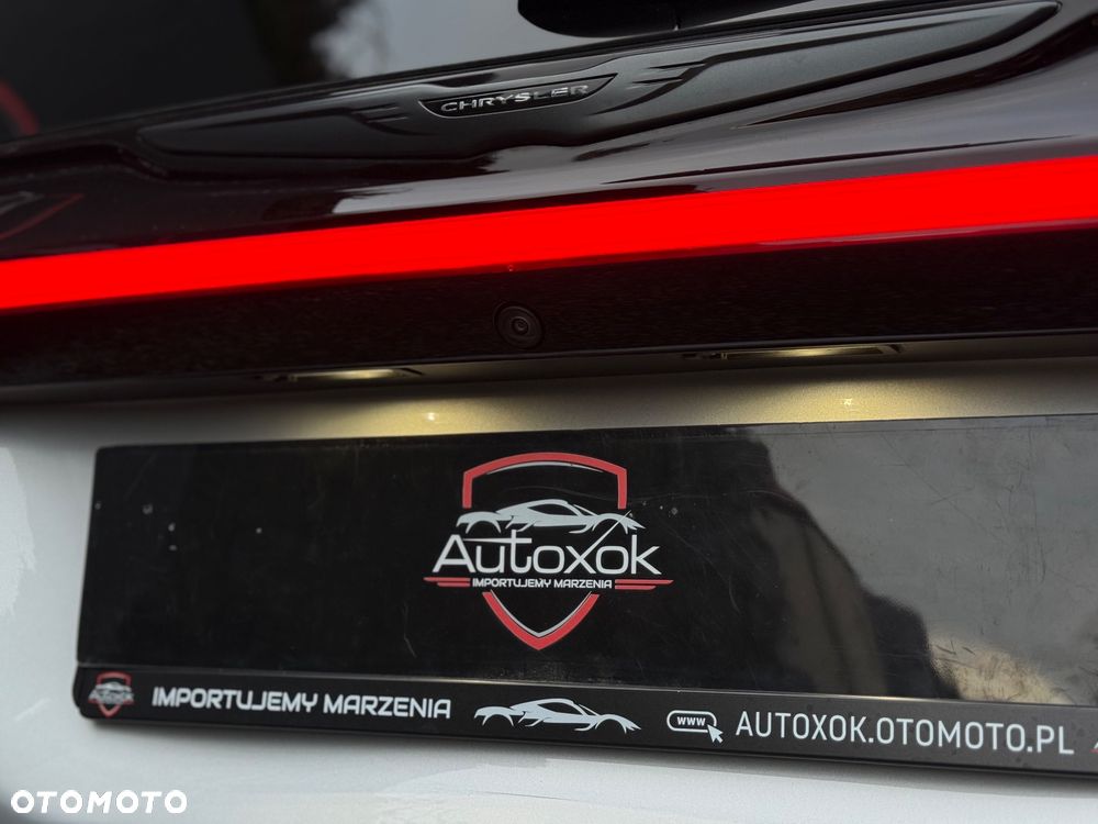 Chrysler Pacifica - 21