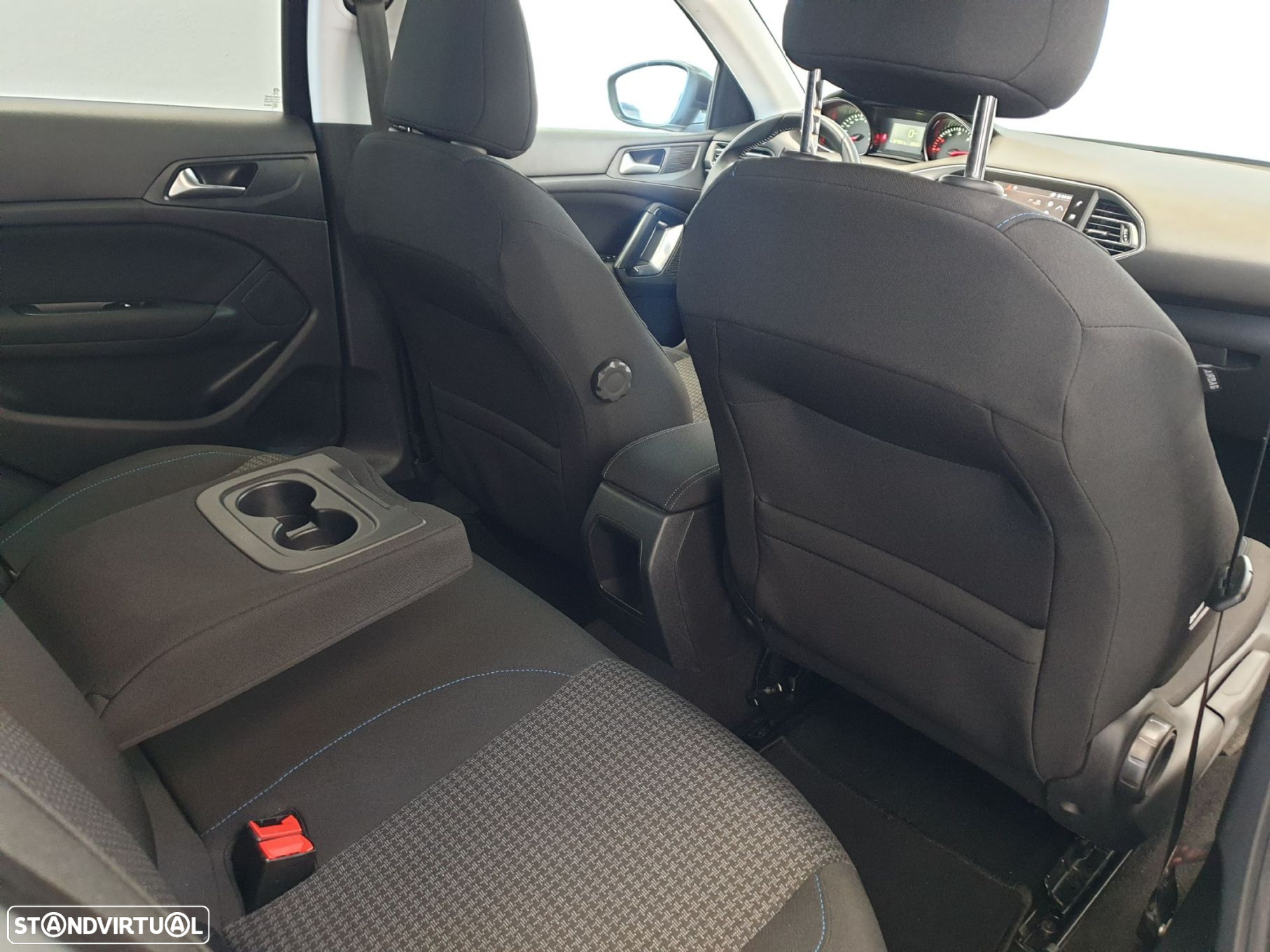Peugeot 308 1.5 BlueHDi Style J17 - 27