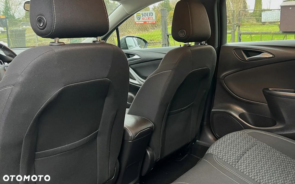 Opel Astra 1.6 CDTI Dynamic S&S - 12