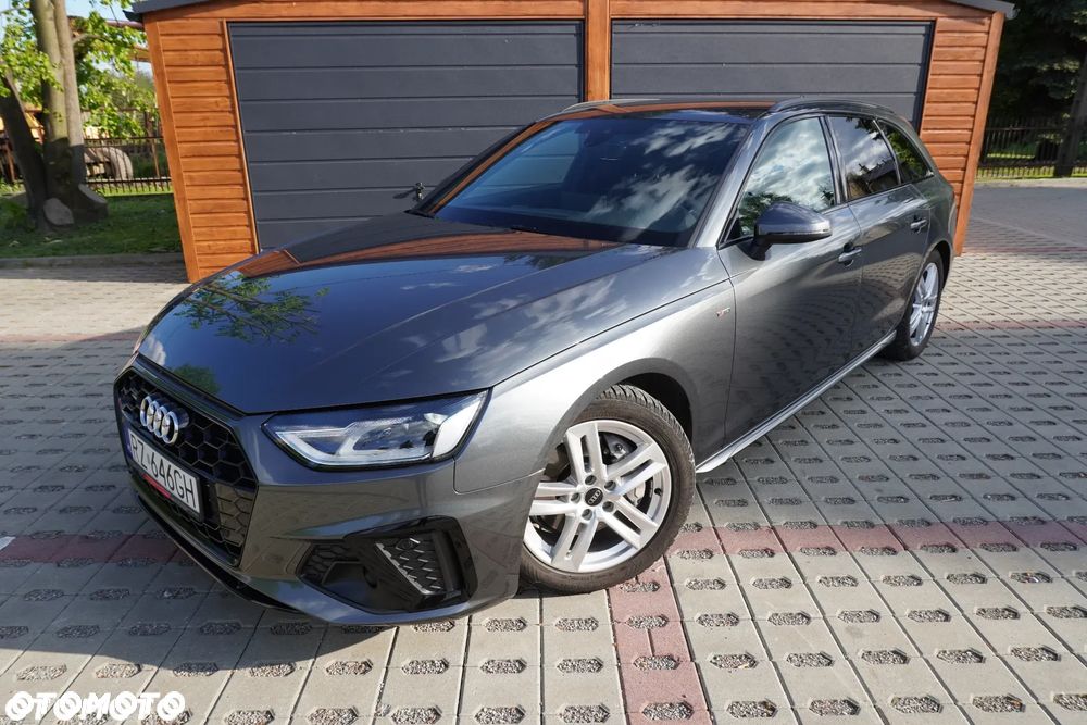 Audi A4 Avant 40 TDI quattro S tronic S line - 1