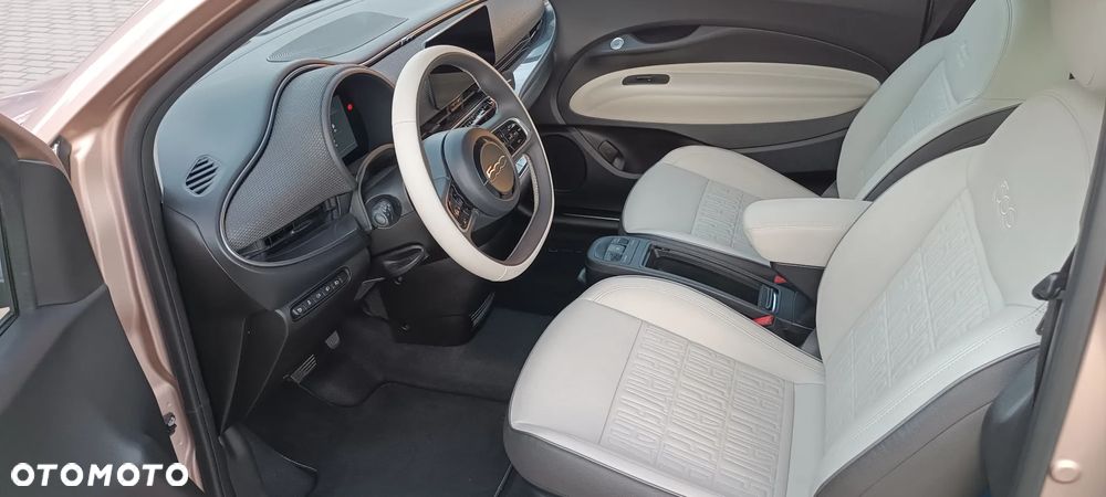 Fiat 500 42 kWh La Prima by Bocelli - 9