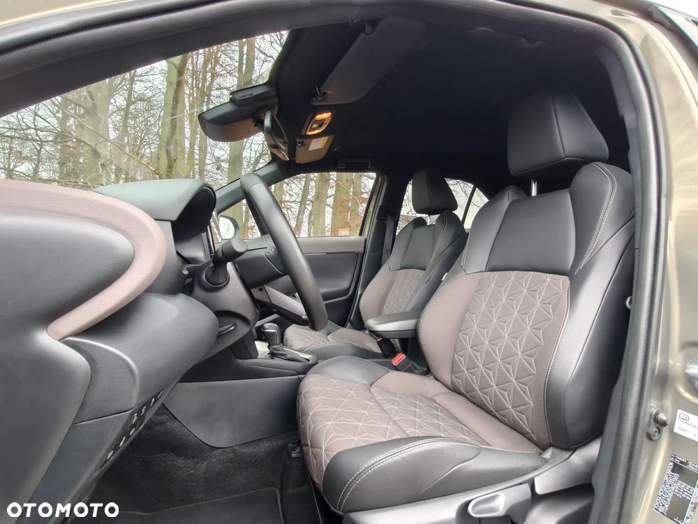 Toyota Yaris Hybrid 1.5 Executive - 31