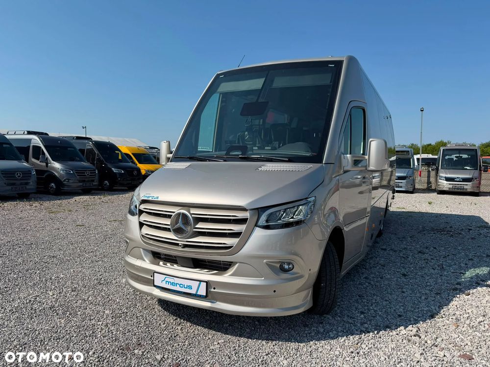 Mercedes-Benz Sprinter 519 - 12
