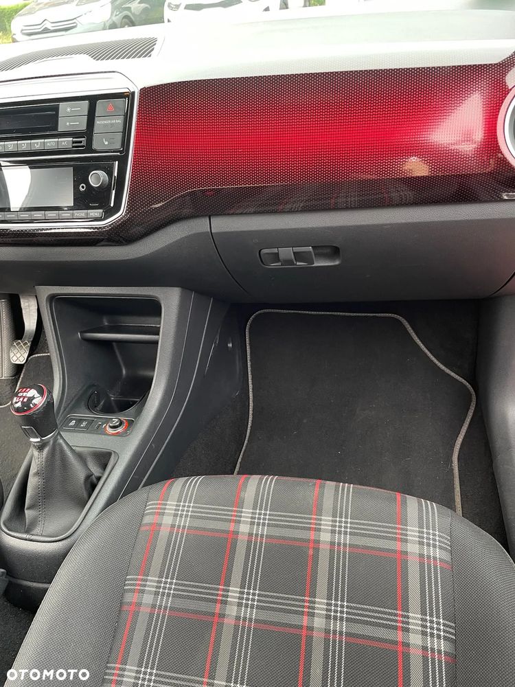 Volkswagen up! 1.0 TSI GTI - 17