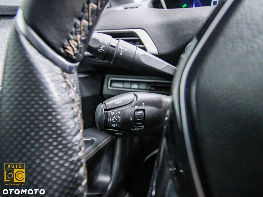 Peugeot 3008 1.5 BlueHDi GT S&S - 32