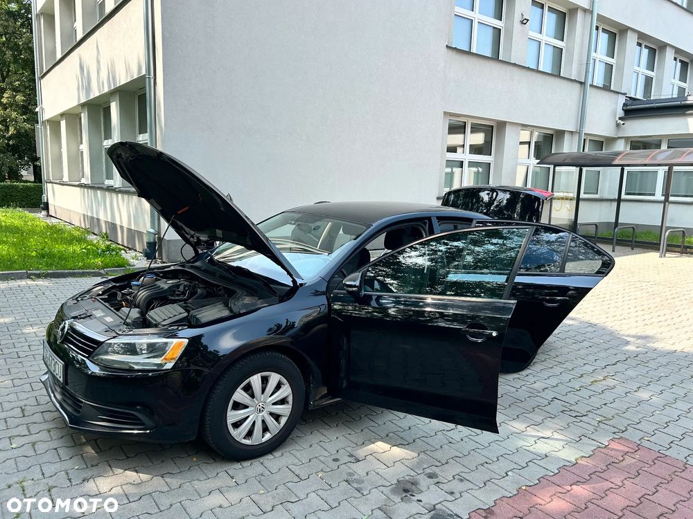 Volkswagen Jetta - 16