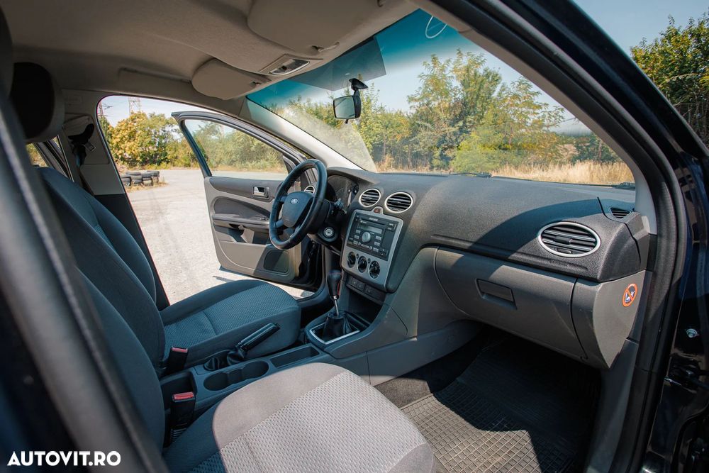 Ford Focus 1.6 Ti-VCT Trend - 13