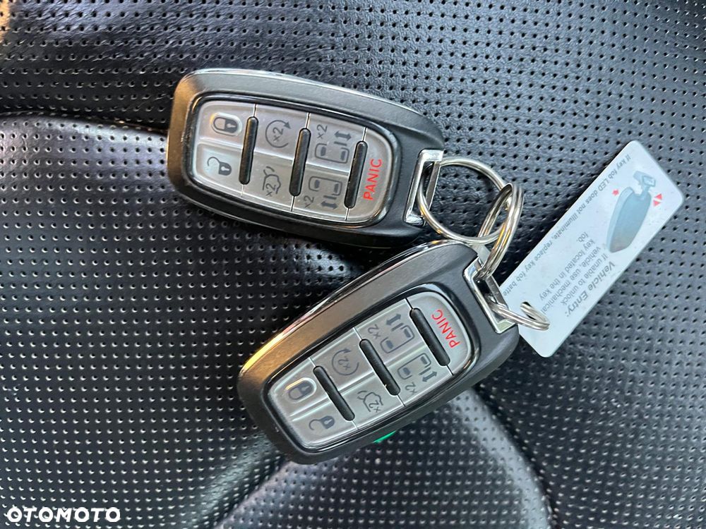 Chrysler Pacifica - 23