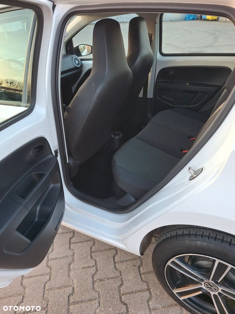 Volkswagen up! Standard - 10