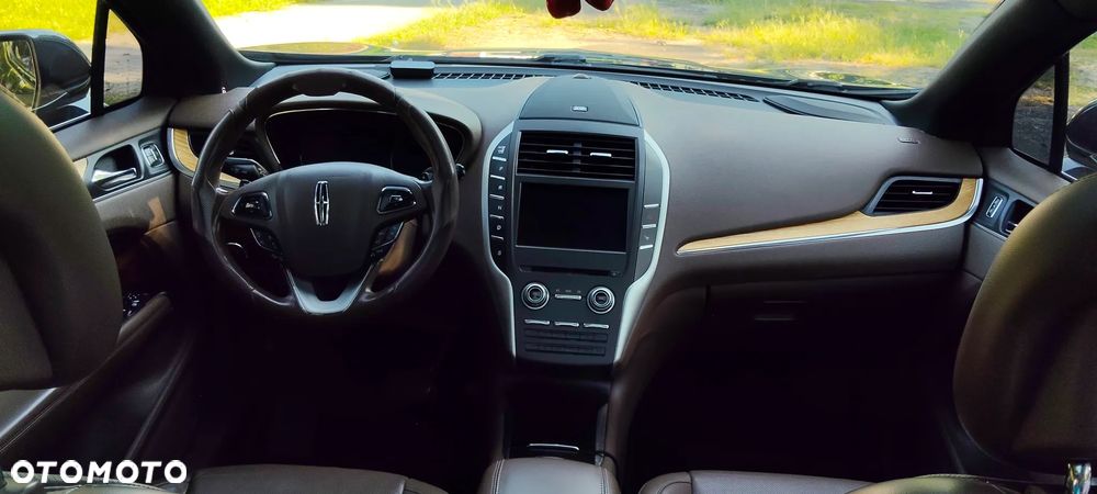 Lincoln MKC - 19