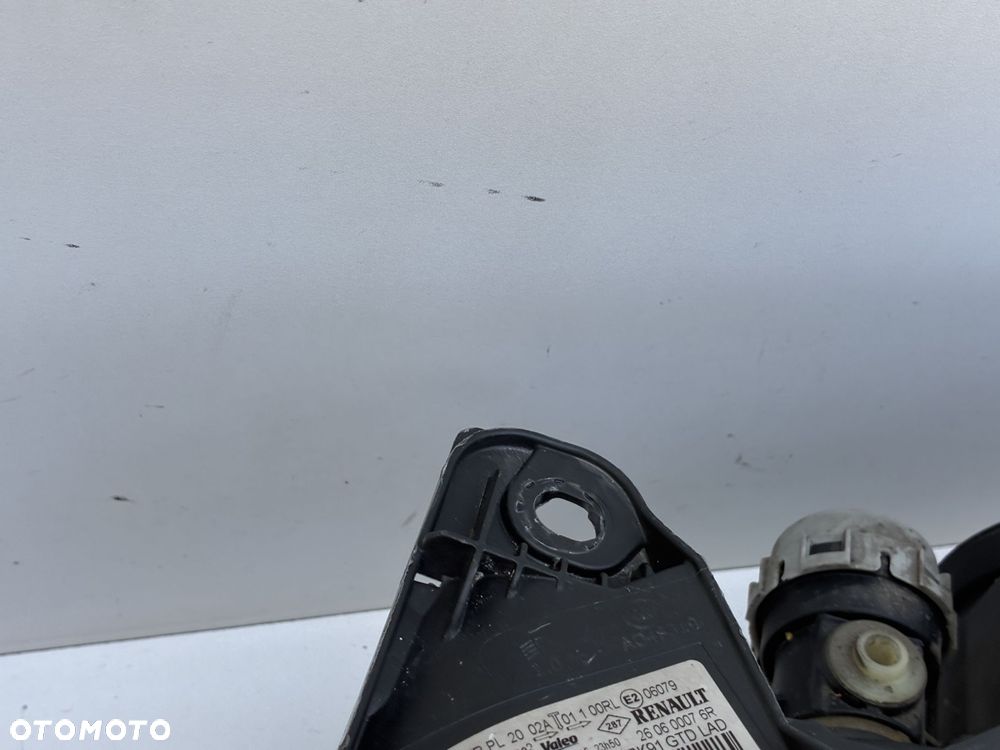 RENAULT LAGUNA III 07-15 LAMPA PRZÓD PRZEDNIA LEWA  EU 26060076R  89902288 - 8