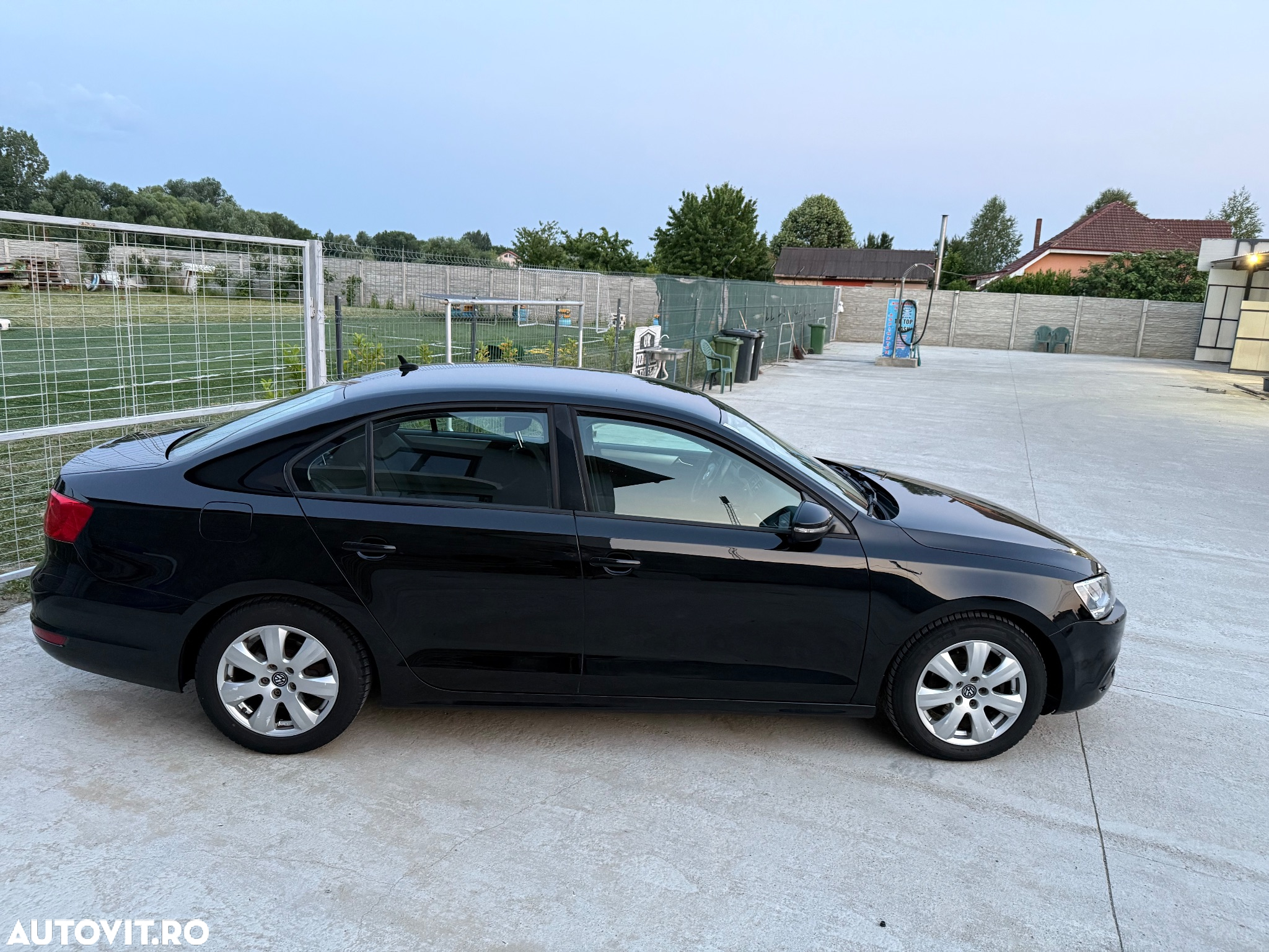 Volkswagen Jetta 1.6 TDI Blue Motion Technology Comfortline - 22