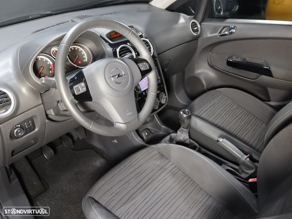 Opel Corsa 1.2 Cosmo - 6