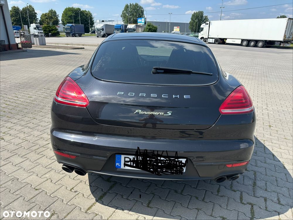 Porsche Panamera - 3
