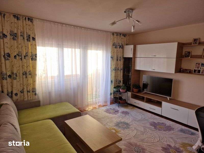 Proprietar vand apartament cu 4 camere decomandate et. 1 zona Lipovei — fotografia 3