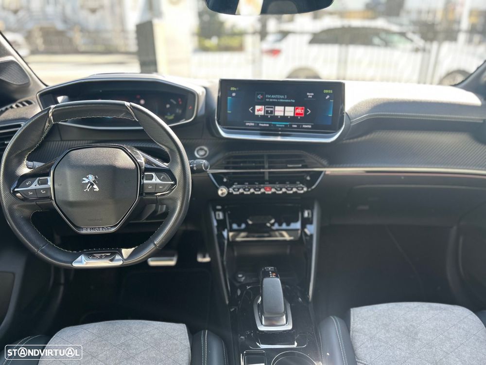 Peugeot e-208 50 kWh GT Pack - 12