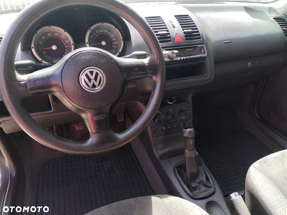 Volkswagen Polo - 9