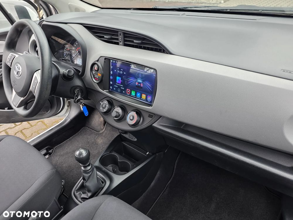 Toyota Yaris 1.5 Active - 10