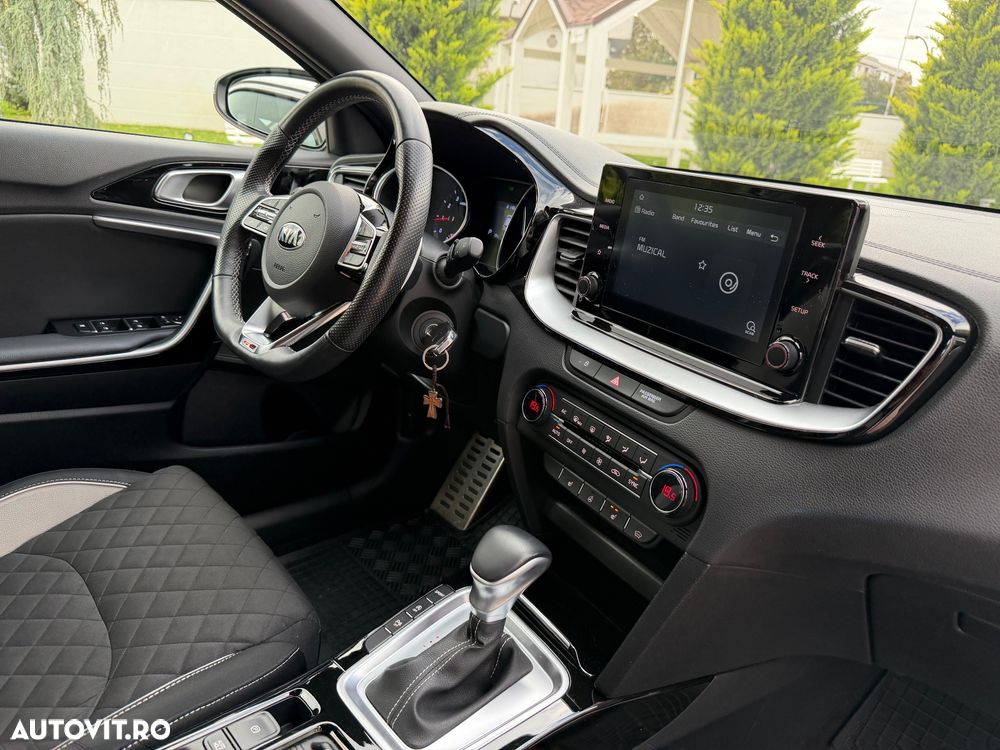Kia Ceed 1.4 T-GDI 7DCT GT Line - 30