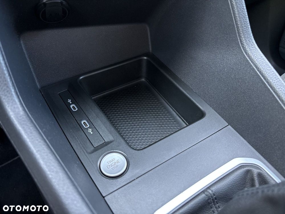 Ford Tourneo Connect 2.0 EcoBlue Titanium - 21