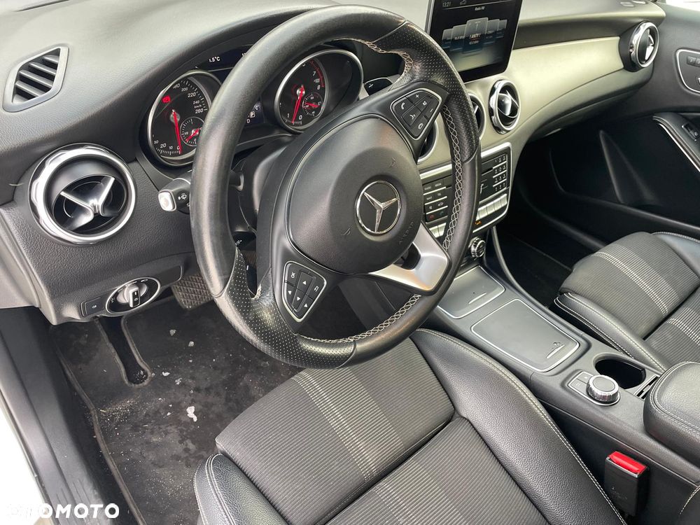 Mercedes-Benz GLA 220 4-Matic - 6