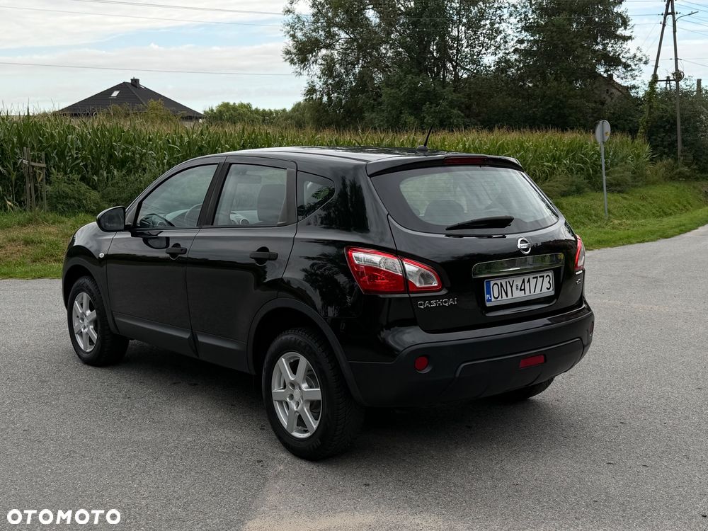 Nissan Qashqai 1.5 dCi DPF 360 - 2