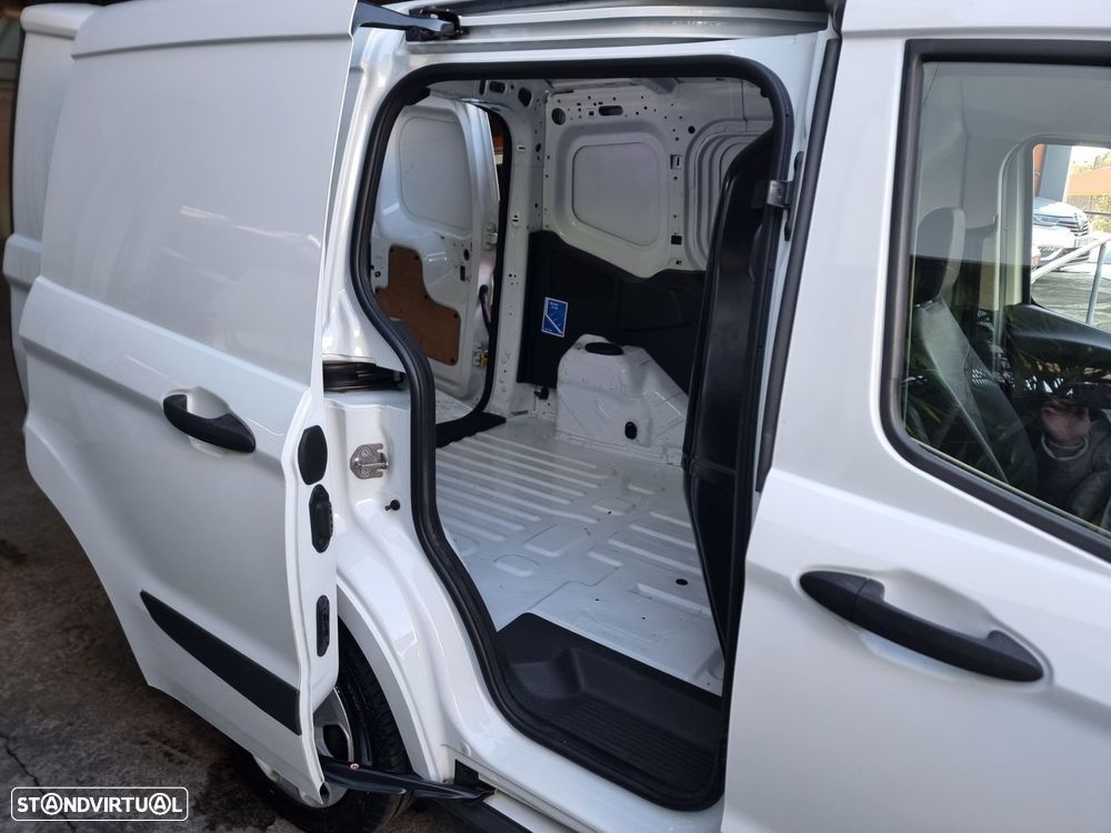 Ford Transit Courier 1.5 TDCi Ambiente - 19