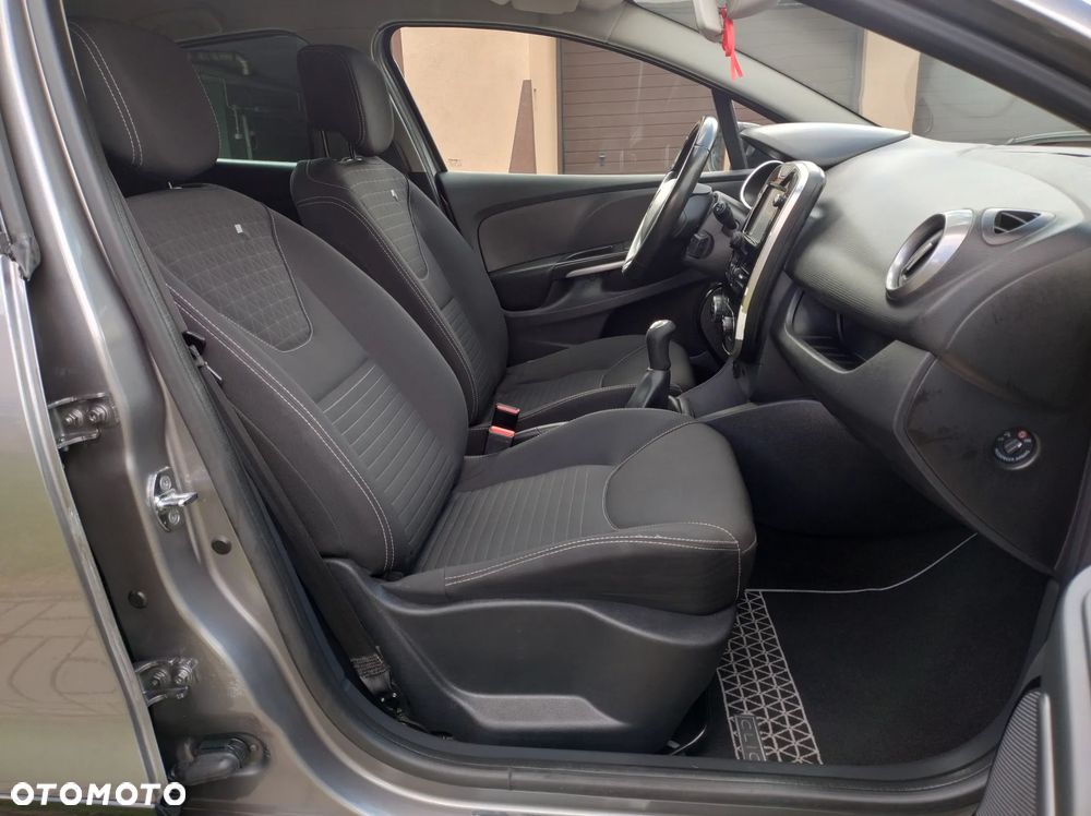 Renault Clio 1.2 16V Limited - 32
